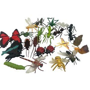 Realistic Fake Bug Toy Lot 23 Pc Lifelike Insect Plastic Figures Spider Ant Bee